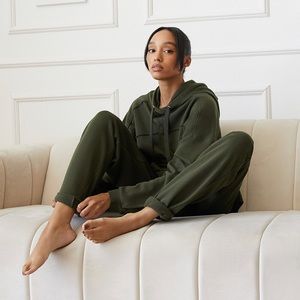 Savage X Fenty. M. Deep Forest Green